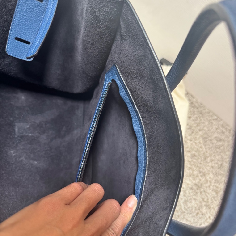 Céline Large Luggage Tote • Blue Grained Leather • Excellent Condition - Picture 4 of 7